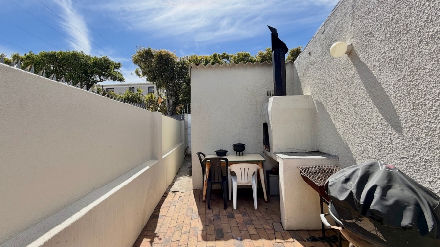1 Bedroom Property for Sale in Plumstead Western Cape